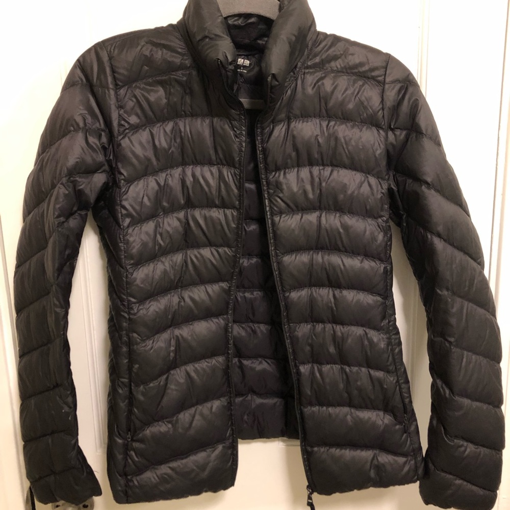 Uniqlo black down jacket